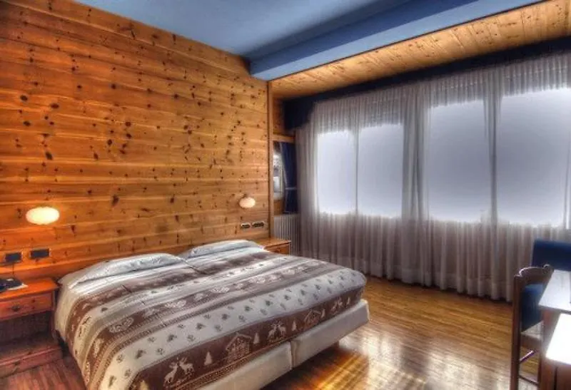 Meuble Garni Della Contea Hotel Bormio
