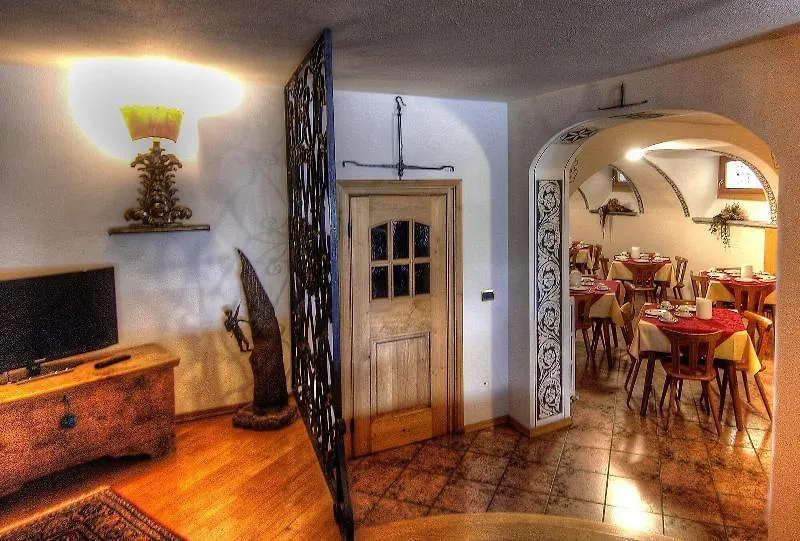 Meuble Garni Della Contea Hotel Bormio