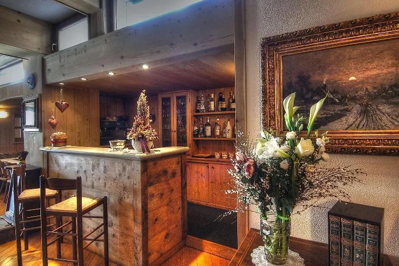 Meuble Garni Della Contea Hotel Bormio