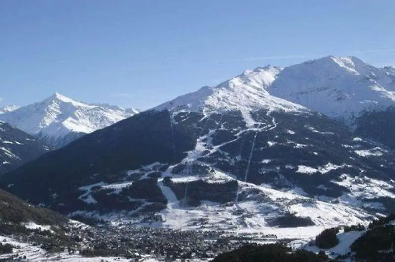 Meuble Garni Della Contea Hotel Bormio 3*,