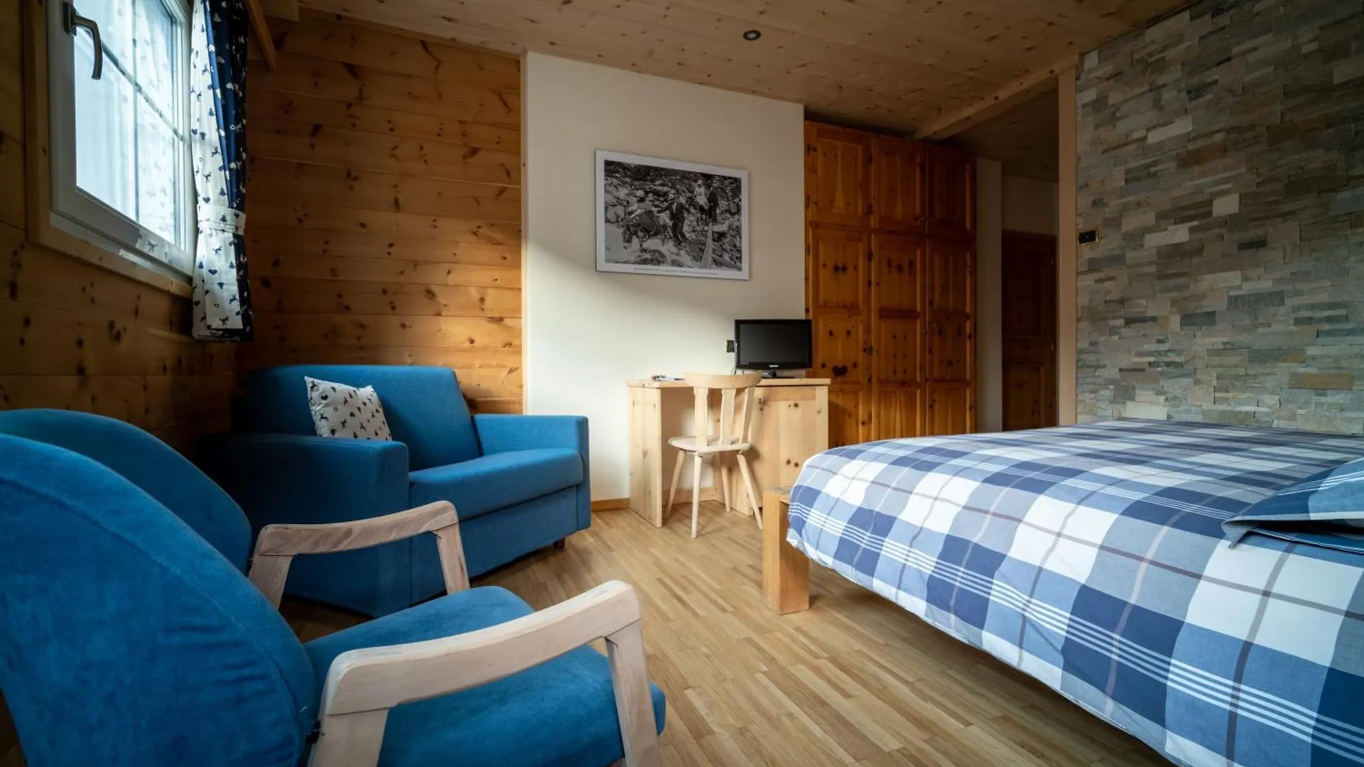 Meuble Garni Della Contea Hotel Bormio