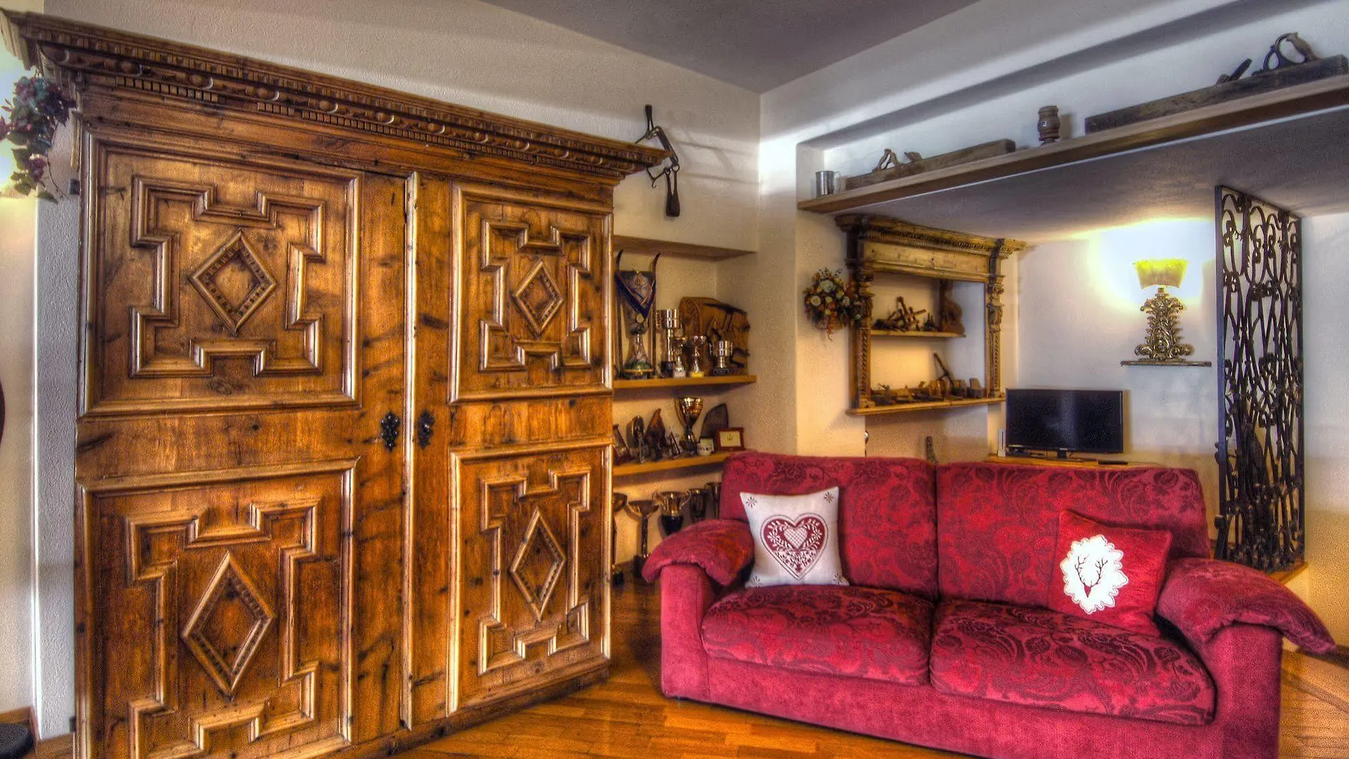 Meuble Garni Della Contea Hotel Bormio