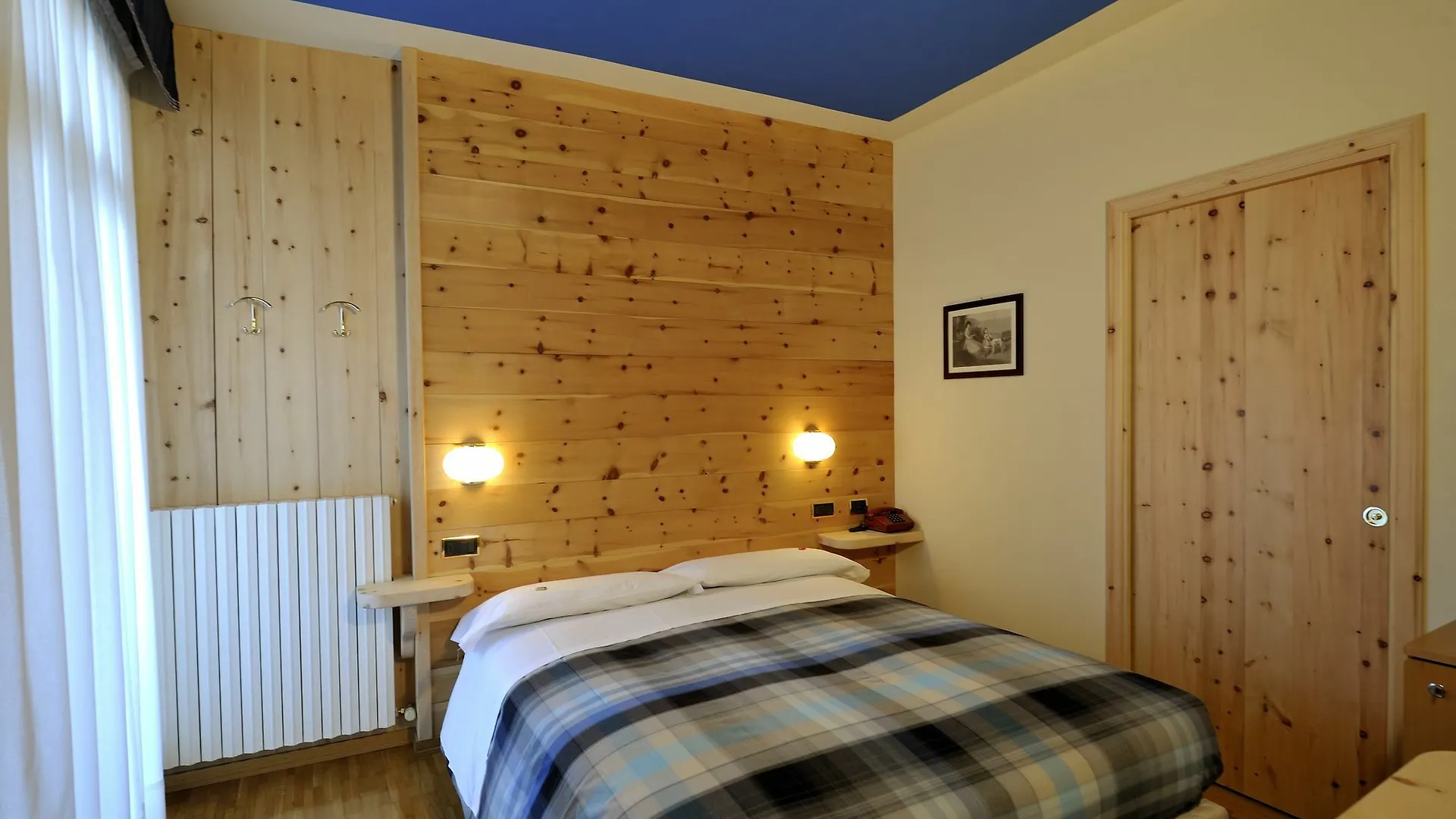 Meuble Garni Della Contea Hotel Bormio
