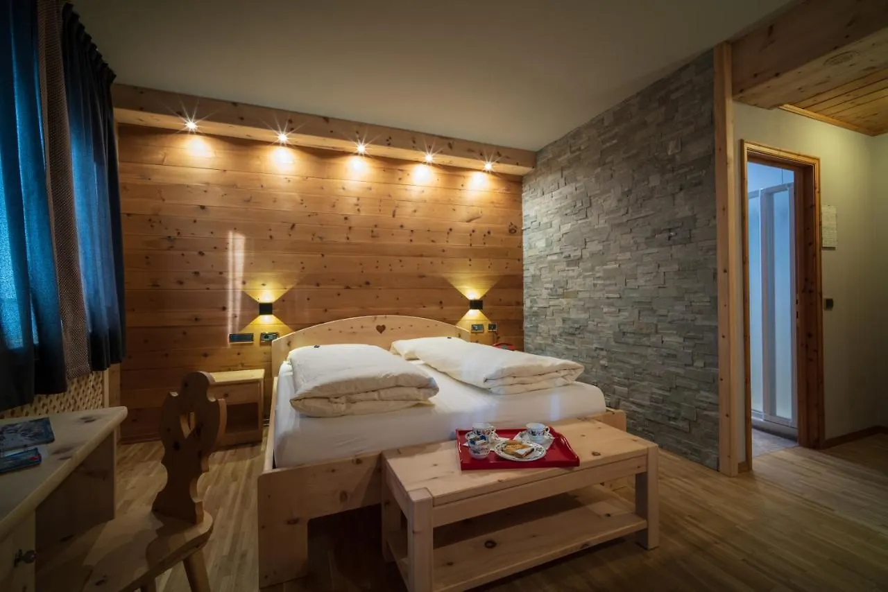 Meuble Garni Della Contea Hotel Bormio Italien
